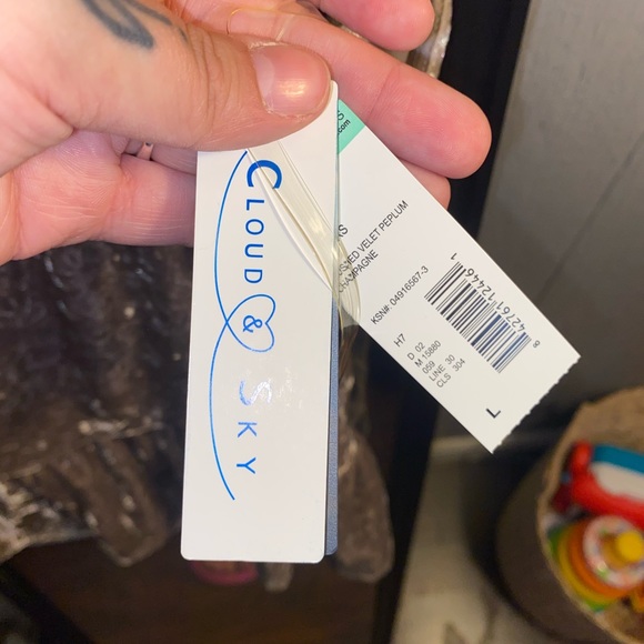 Tan crushed velvet mock neck tank size L - Picture 2 of 2